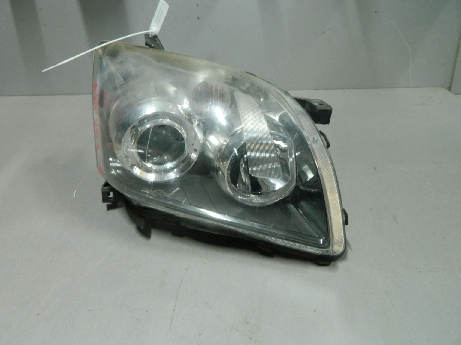 Фара TOYOTA AVENSIS AZT250 Перед Прав 35106 (Контрактный) 03344642