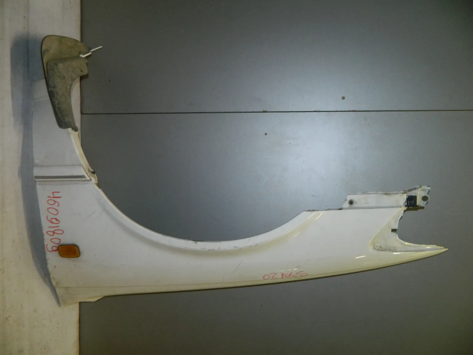 Крыло TOYOTA CAMRY GRACIA SXV20 Перед Лев (Контрактный) 46091809