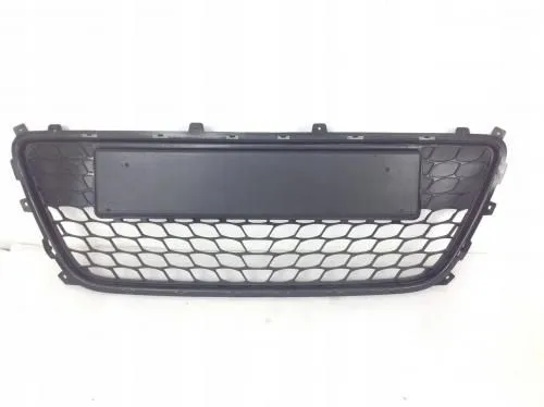 Решетка бампера API HN271000GA000 Перед, HYUNDAI I30 2007