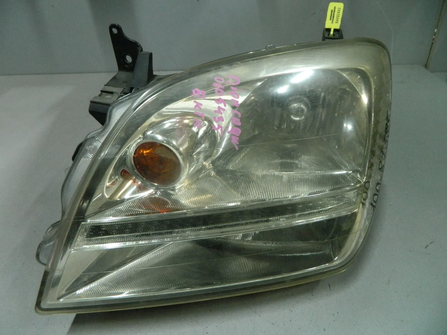 Фара MITSUBISHI Dion CR6W Перед Лев (Контрактный) 64492443