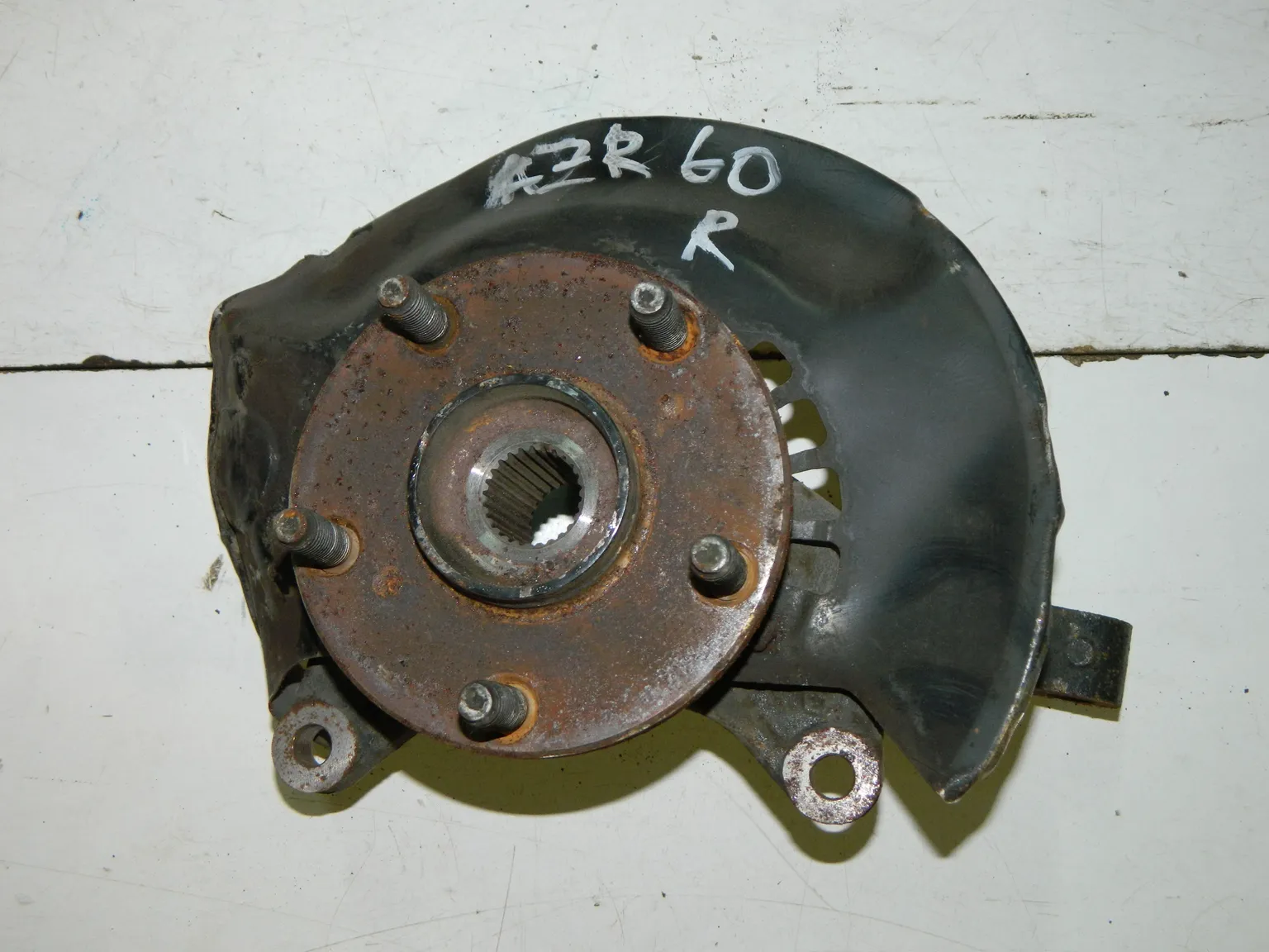 Ступица TOYOTA VOXY AZR60 Перед Прав (Контрактный) 40951011