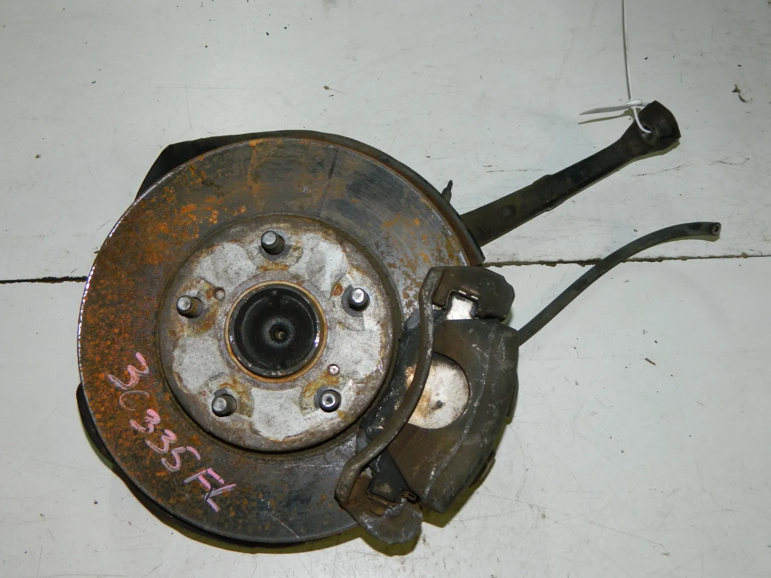 Ступица TOYOTA CRESTA Перед Лев (Контрактный) 03344783