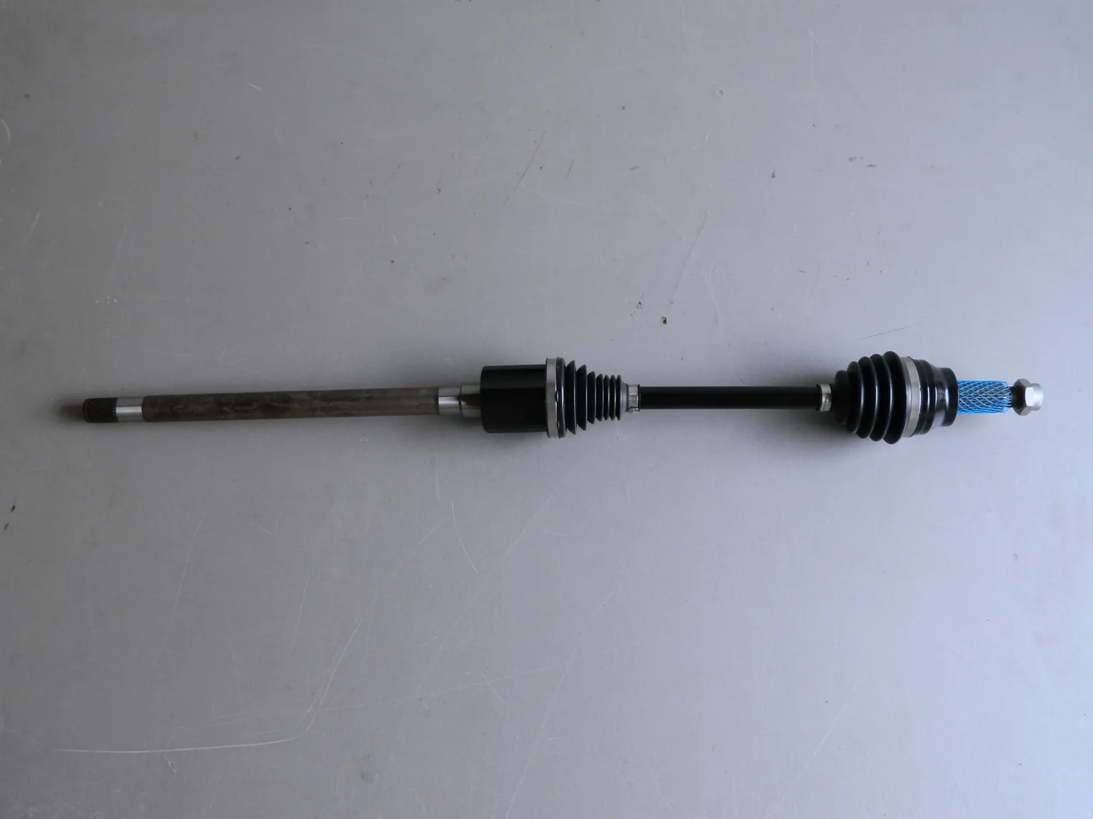 Привод GENERAL PARTS LR092738 LAND ROVER RANGE ROVER VELAR L560 17- in28T/out 31T L=1034 F/R