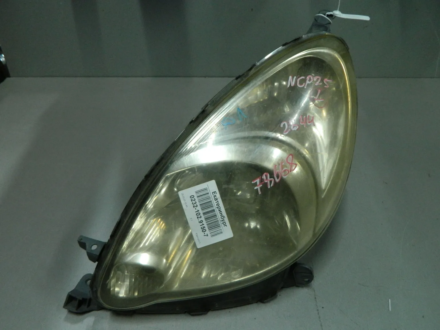 Фара TOYOTA FUNCARGO NCP20 Перед Лев 52090 (Контрактный) 03344561