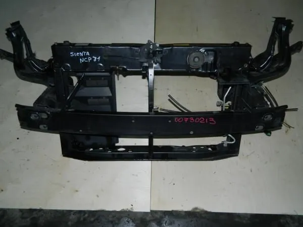 Рамка радиатора TOYOTA Sienta NCP81 1NZ (Контрактный)