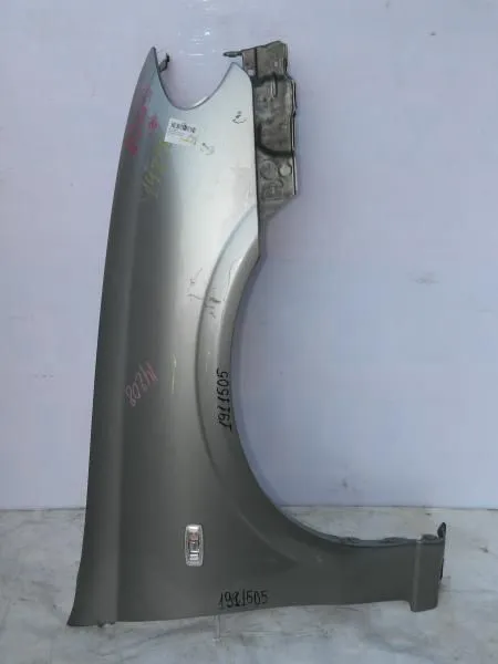 Крыло NISSAN BLUEBIRD FG10 Перед Прав (Контрактный) 46091740