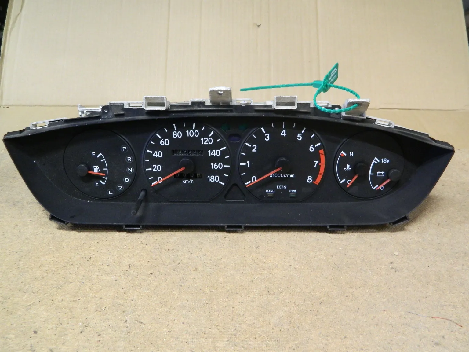 Панель приборов TOYOTA SPRINTER AE100 (Контрактный) 81540086 831001E352