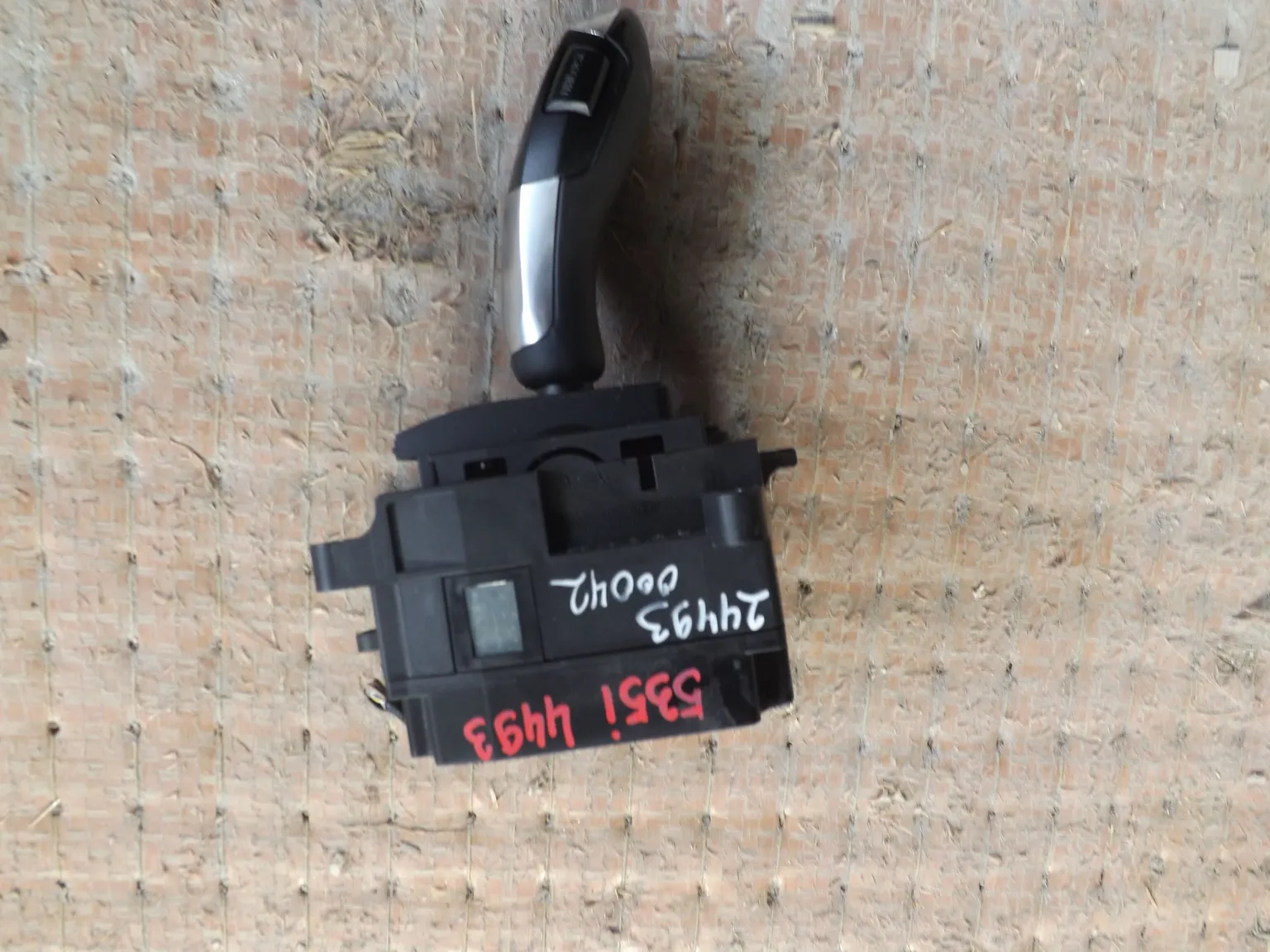 Ручка переключения АКПП BMW 5-SERIES F10 (контрактный) 2449300042