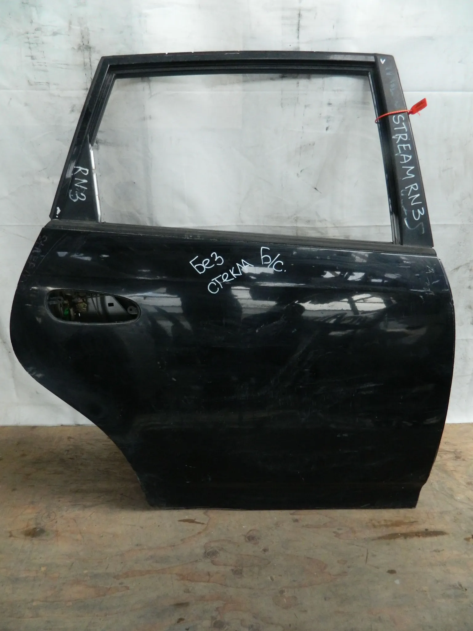 Дверь HONDA STREAM RN3 Зад Прав (Контрактный) 72355674