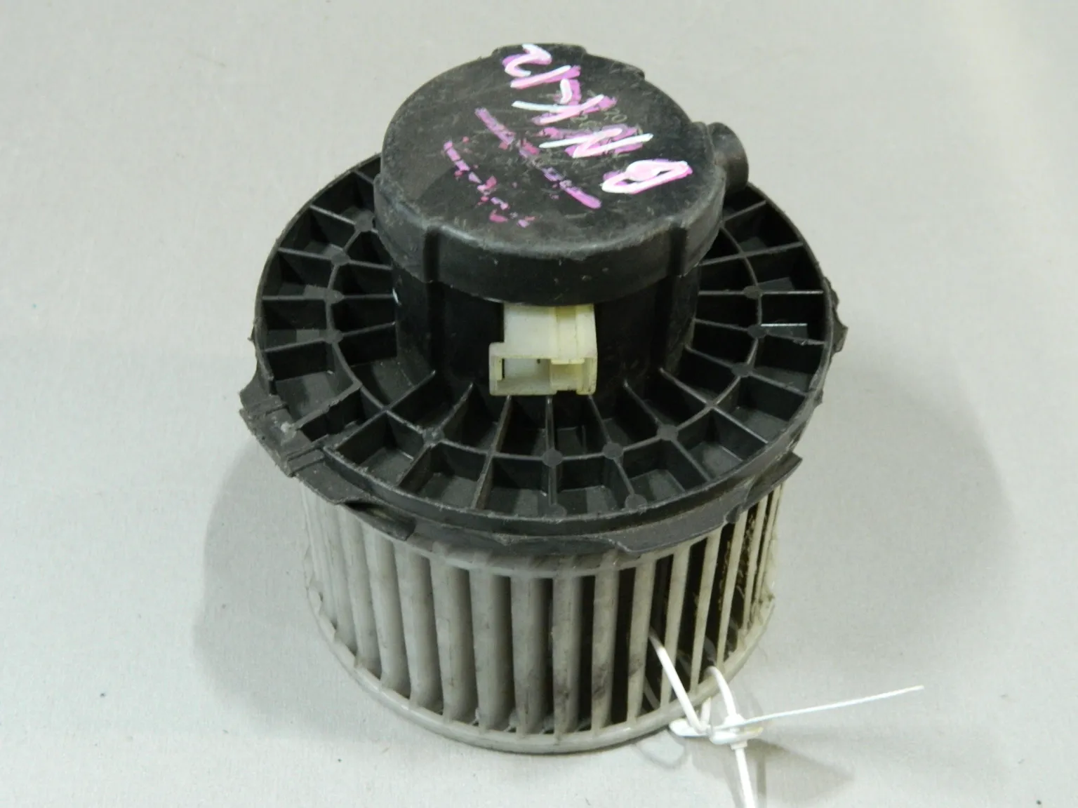 Мотор печки NISSAN MARCH BNK12 (Контрактный) 03344217