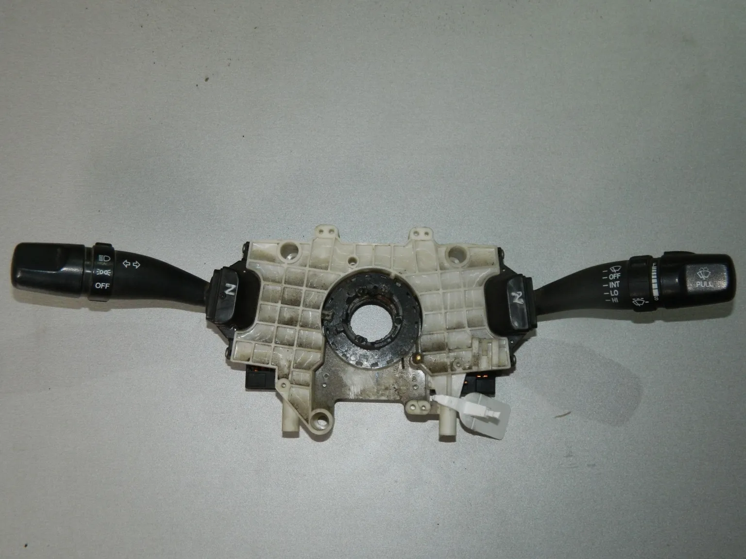 Переключатель подрулевой HYUNDAI ACCENT LC (Б/У) 45989864