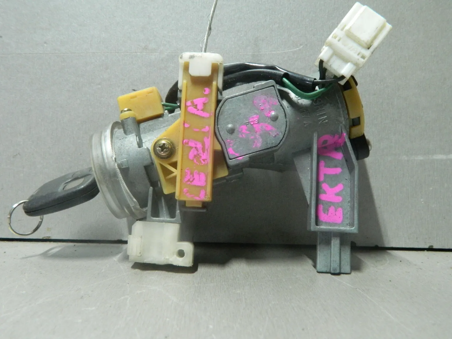 Замок зажигания MITSUBISHI LANCER CEDIA CS2A (Контрактный) 81532278