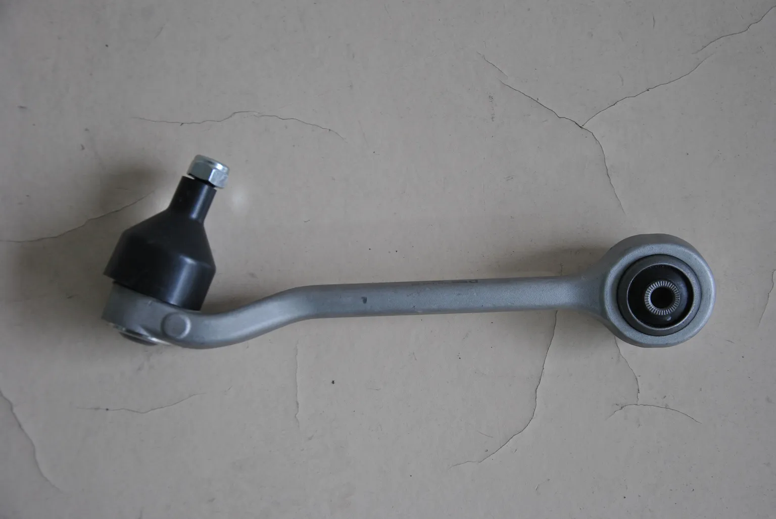 Рычаг GENERAL PARTS 31106770690 BMW 5 E60 2003-2010, BMW 5 E61 2004-2010 Перед. Прав. Низ