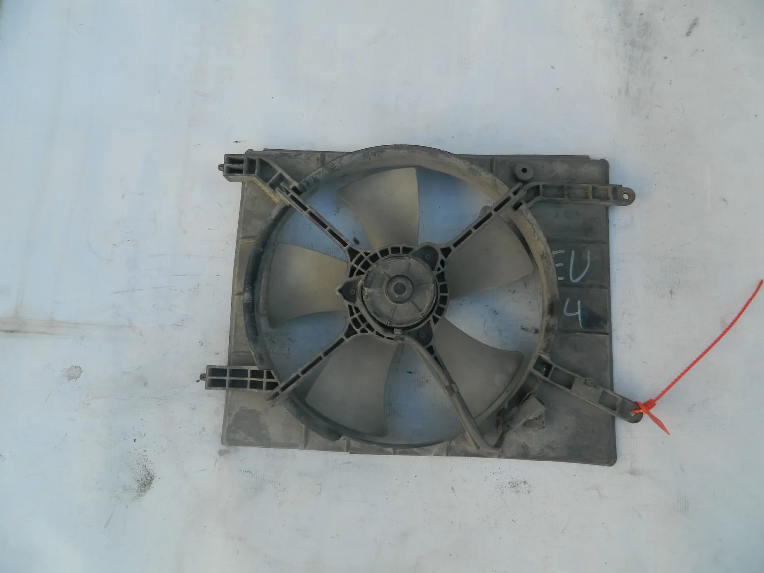 Диффузор радиатора HONDA STEPWGN RF3 (Контрактный) 72355293