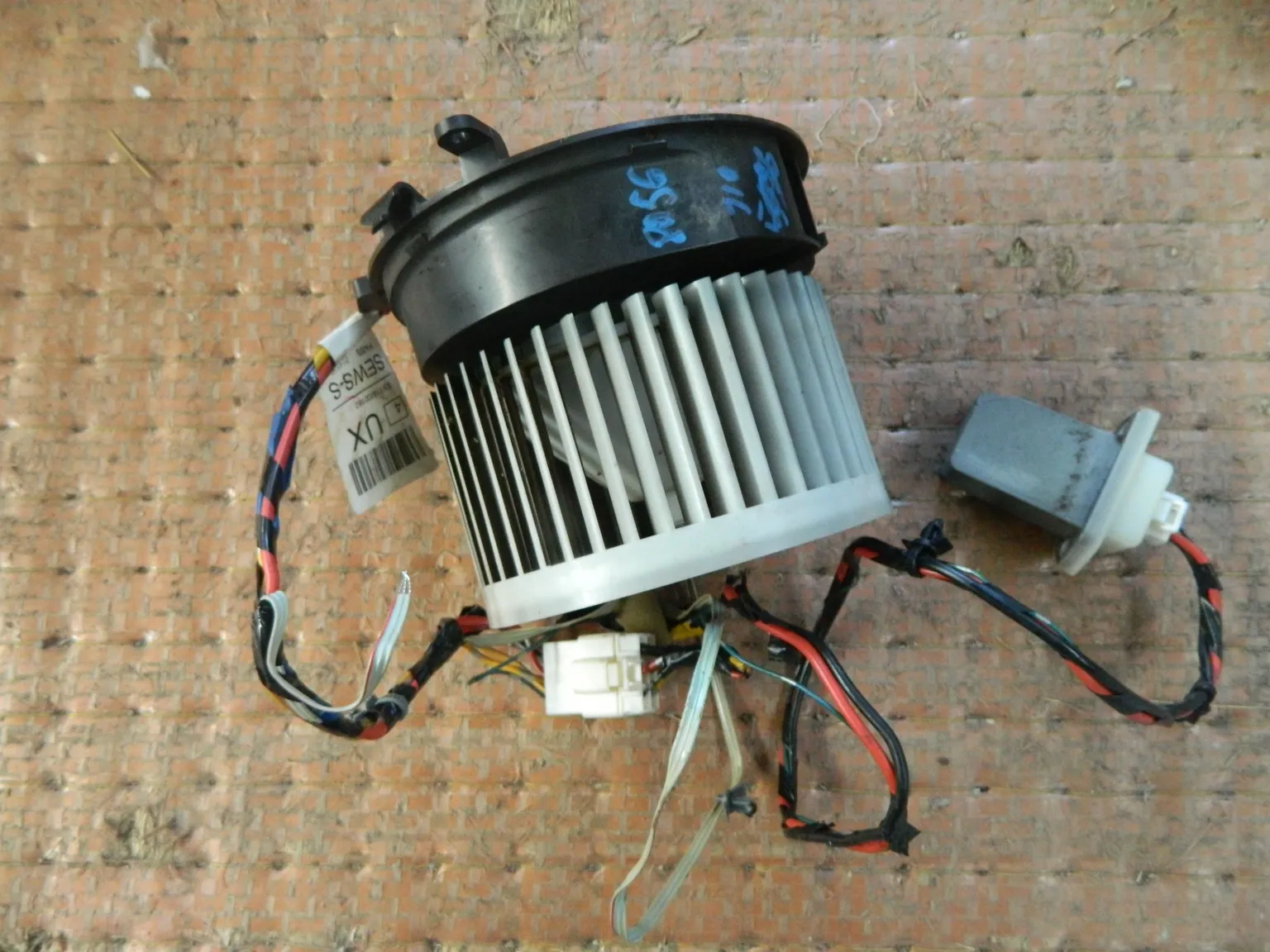 Мотор печки NISSAN DUALIS J10 (Контрактный) 1022330004