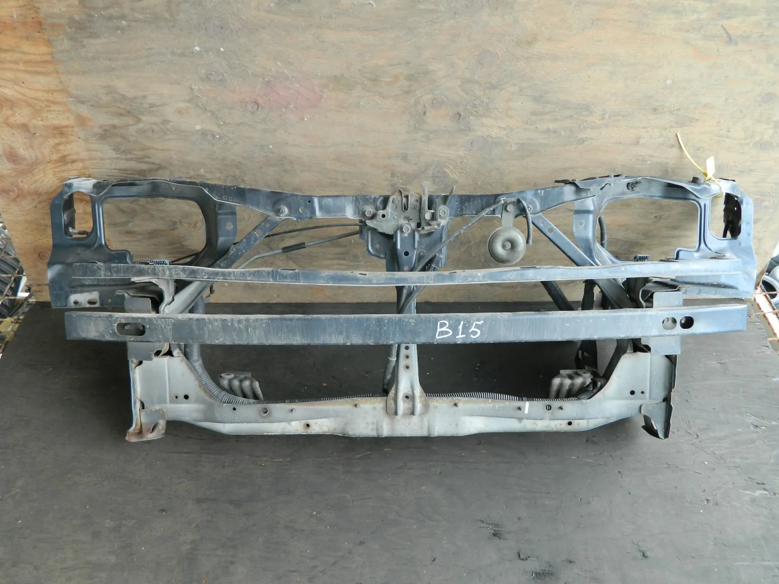 Рамка радиатора NISSAN SUNNY FB15 (Контрактный) 94584349