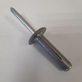 Заклепка крепления RENAULT 7703072362  LADA Largus D=7,5
