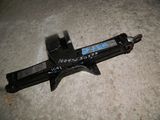 Домкрат SUBARU 900kg (Контрактный) 10042030323