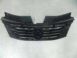 Решетка радиатора NSP NSP078200752748 RENAULT Logan 09-15