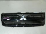Решетка радиатора MITSUBISHI DION CR9W (Контрактный) 81540810