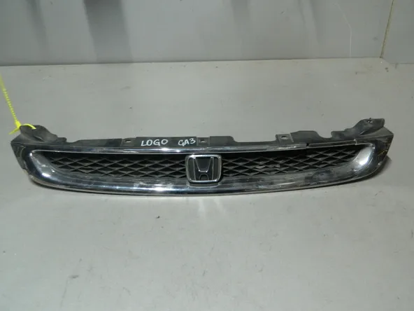 Решетка радиатора HONDA LOGO GA3 (Контрактный) 79773024