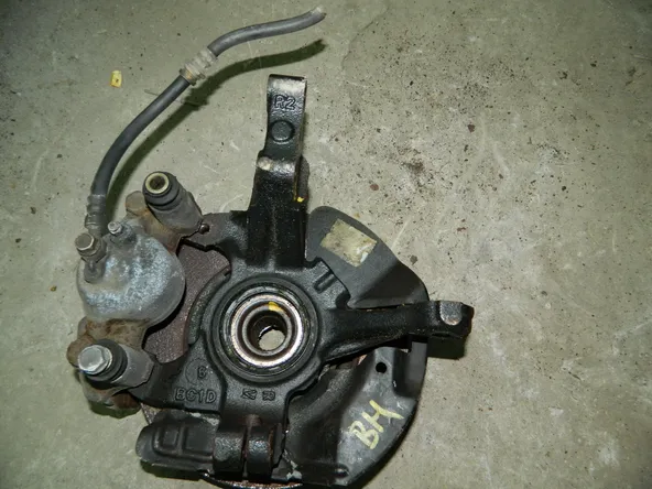 Ступица MAZDA FAMILIA BH Перед Прав (Контрактный) 79586952