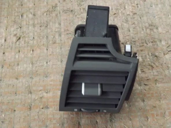 Дефлектор воздушный TOYOTA CAMRY ACV40 (Контрактный) 1102010016