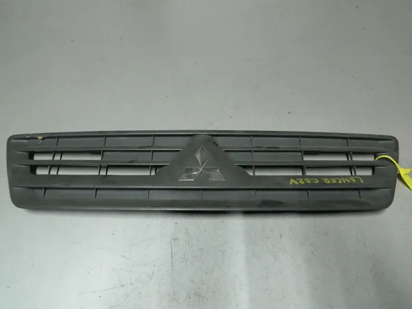 Решетка радиатора MITSUBISHI LANCER CS2V (Контрактный) 79773552