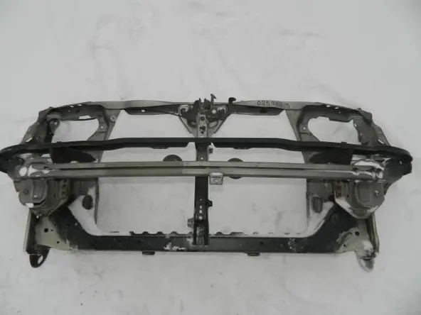 Рамка радиатора NISSAN Liberty RM12 (Контрактный)