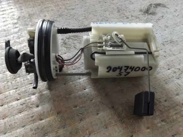 Насос топливный HONDA ACCORD CU2 (Контрактный) 2047400057