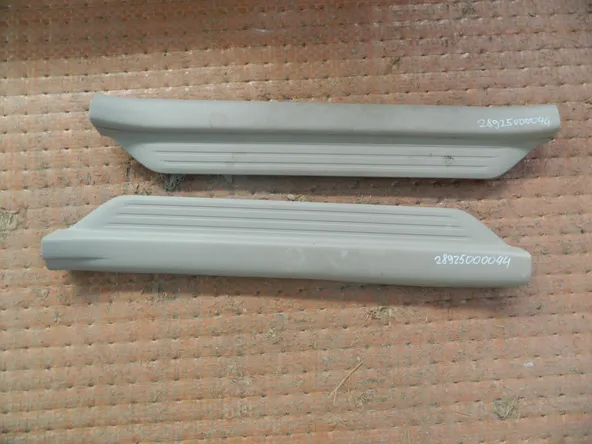 Накладка на порог внутренняя TOYOTA CAMRY ACV40 Перед Пара (Контрактный) 28925000044