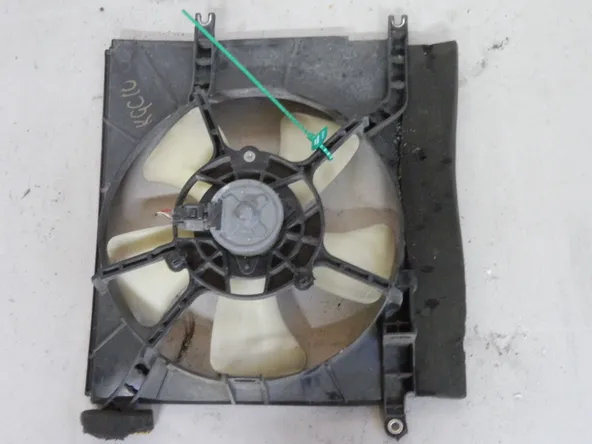 Диффузор радиатора TOYOTA PASSO KGC10 (Контрактный) 81540106