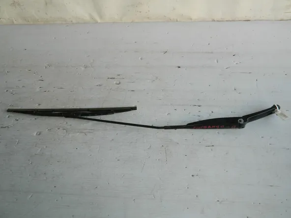 Поводок стеклоочистителя FIAT PANDA Перед Прав (Б/У)