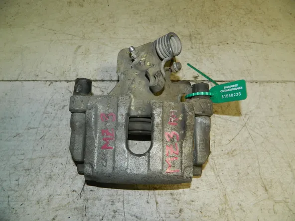 Суппорт MAZDA MAZDA 3 BKEP Зад Прав (Контрактный) 81540233