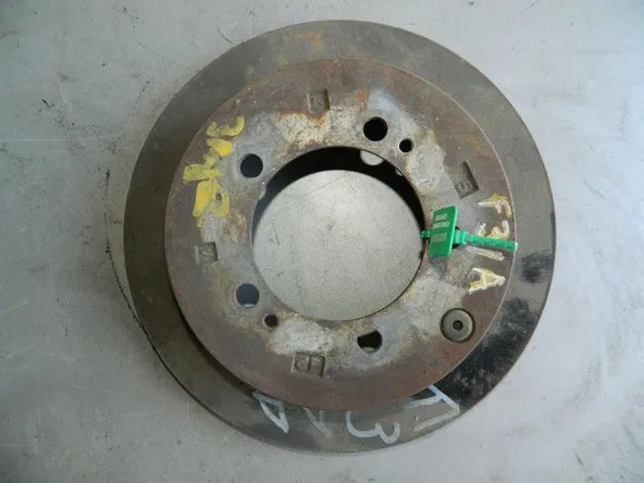 Диск тормозной MITSUBISHI DIAMANTE F31A Зад (Контрактный) 81530297