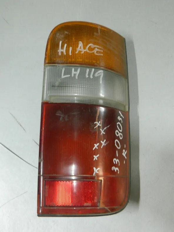 Фонарь TOYOTA HIACE LH100 Зад Прав 3308031 (Контрактный) 03344231