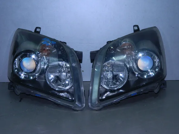 Фара TOYOTA AVENSIS AZT251 Пара 35107 (Контрактный) 104350100