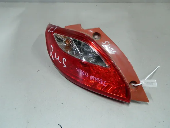 Фонарь MAZDA DEMIO DE3FS Зад Лев 5776 (Контрактный) 68000292