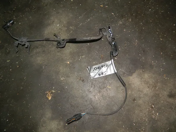 Датчик ABS TOYOTA CAMRY ACV40 Перед Лев (Контрактный) 1041510685