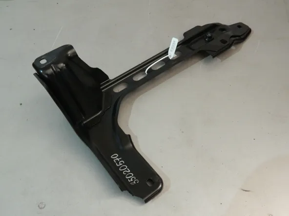 Кронштейн сиденья AUDI Q7 4L Зад Лев (Б/У) 35020570 4L0883287B