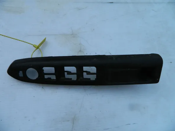 Накладка на блок управления стеклоподъемниками KIA SOUL AM 2008-2014 Перед Лев (Контрактный)94584018