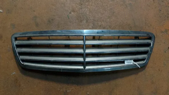 Решетка радиатора MERCEDES-BENZ C-CLASS W203 (Контрактный) 46098364