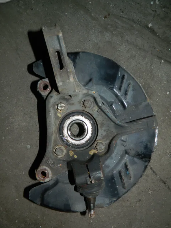 Ступица SUBARU LEGACY BP5 Перед Лев (Контрактный) 79586778