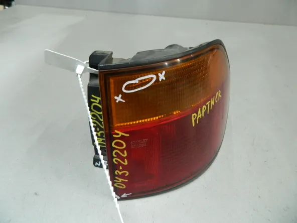 Фонарь HONDA PARTNER EY7 Зад Прав (Контрактный) 68000931