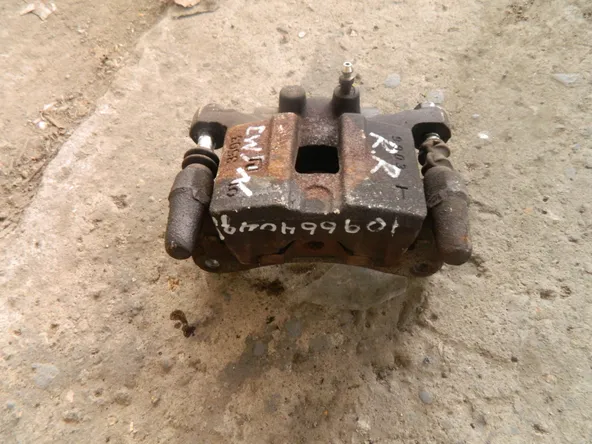 Суппорт MITSUBISHI OUTLANDER CW5W Зад Прав (Кoнтрактный) 1096640481