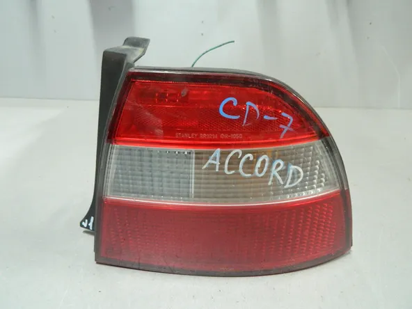 Фонарь HONDA ACCORD CD5 Зад Прав (Контрактный) 68000894