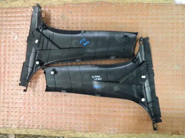 Обшивка средней стойки NISSAN X-TRAIL NT32 Низ Пара (Контрактный) 22923000013