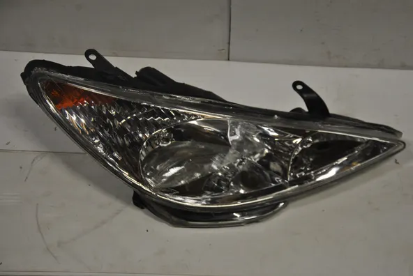 Фара GENERAL PARTS TY11C2R TOYOTA ESTIMA TCR 30 R