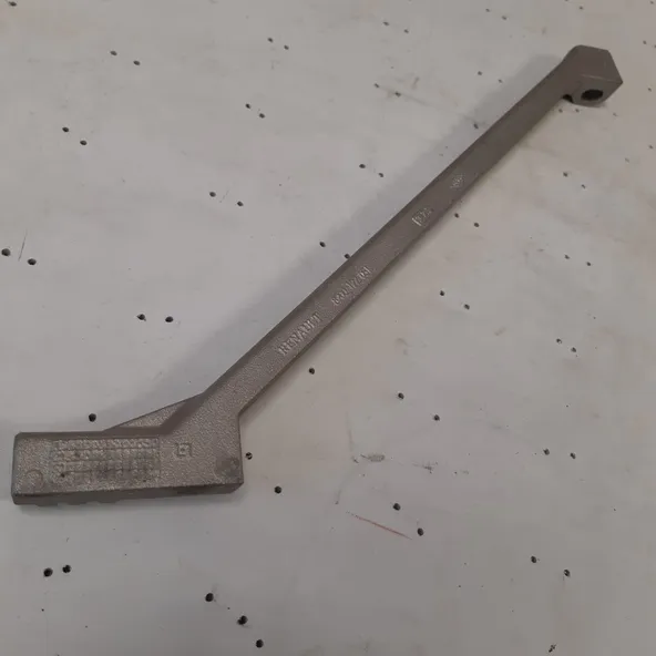 Кронштейн генератора RENAULT 8200122051 RENAULT Megane 3