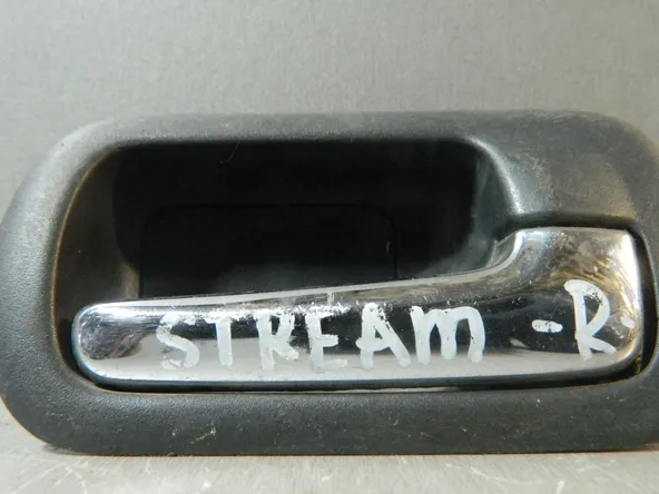 Ручка двери внутренняя HONDA STREAM RN1 Прав (Контрактный) 81528087